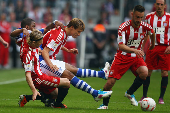 足球英超豪门逆风翻盘，球迷直呼太刺激（英超豪门上演逆转好戏，球迷惊呼过瘾）