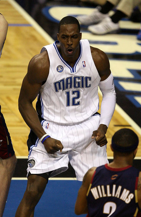 15投4中陷入挣扎！弗拉格暴露体能短板 糟糕的三分投射成最大掣肘（15投4中手感低迷，弗拉格体能短板显现，三分失准成最大瓶颈）