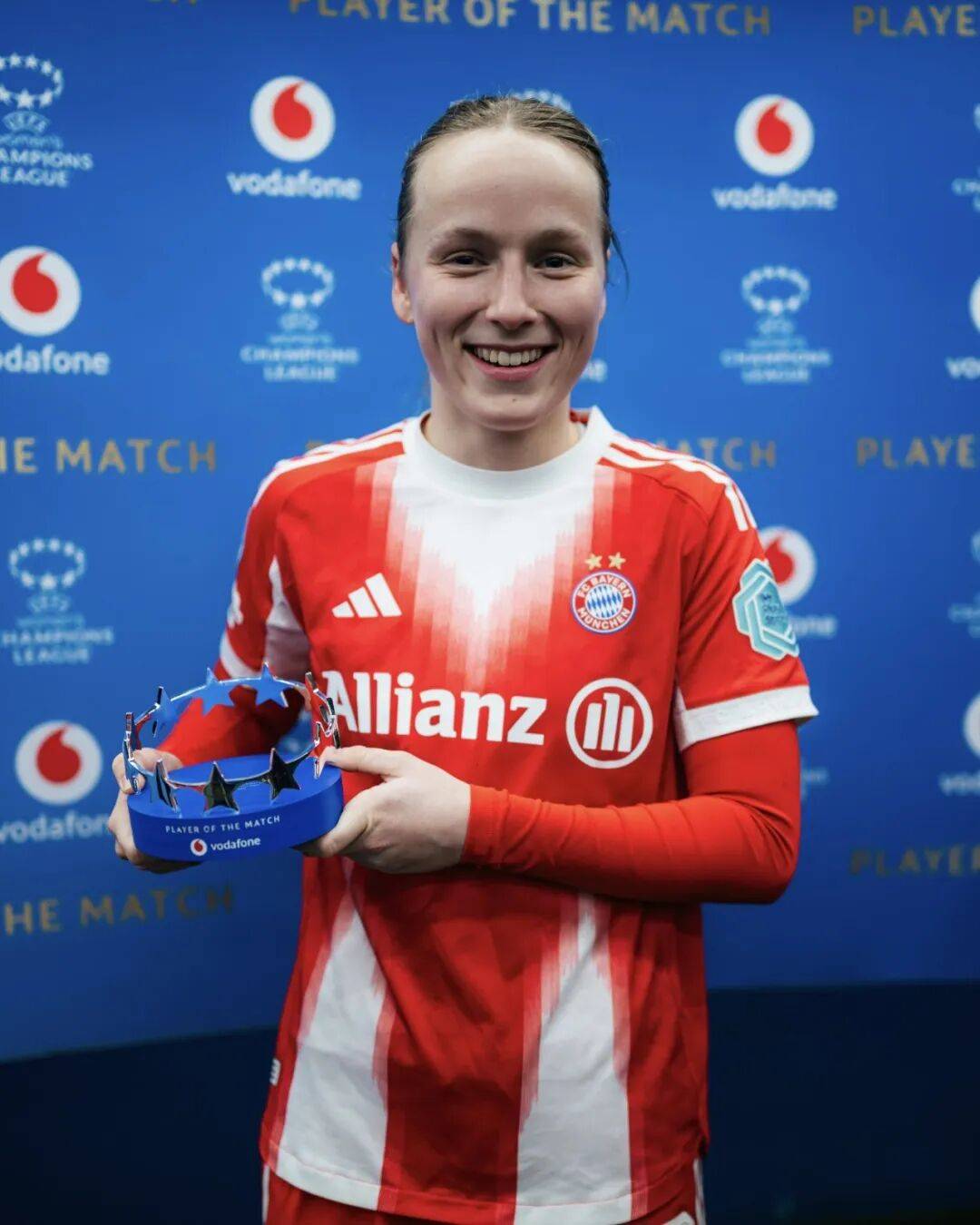 中场大闸，赫拉芬贝赫当选国米vs利物浦全场最佳球员（中场屏障，赫拉芬贝赫荣膺国米vs利物浦全场最佳）