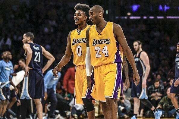 代表皇马出战338场比赛，巴尔韦德成队史出场次数最多的乌拉圭人（代表皇马出场338次，巴尔韦德成队史乌拉圭球员出场第一人）