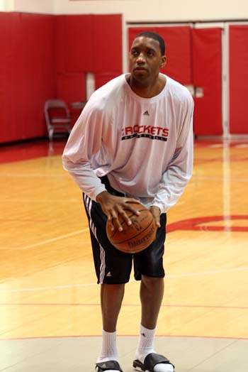 巴萨三球逆转阿拉维斯！亚马尔传射、奥尔莫梅开二度...（巴萨连进三球翻盘阿拉维斯：亚马尔传射发威，奥尔莫梅开二度）