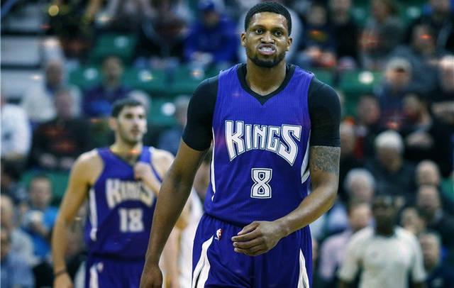 FC26坚不可摧：萨拉赫领衔，萨卡、莫德里奇、卡马文加在列（FC26铁壁阵容：萨拉赫挂帅，萨卡、莫德里奇与卡马文加悉数入选）