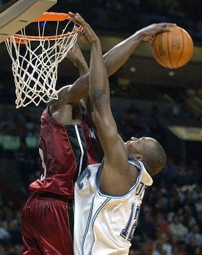 与亚马尔的对决？埃斯特旺：亚马尔是世界顶级，祝他一切顺利（埃斯特旺谈对阵亚马尔：他是世界顶级球员，祝他一切顺利）