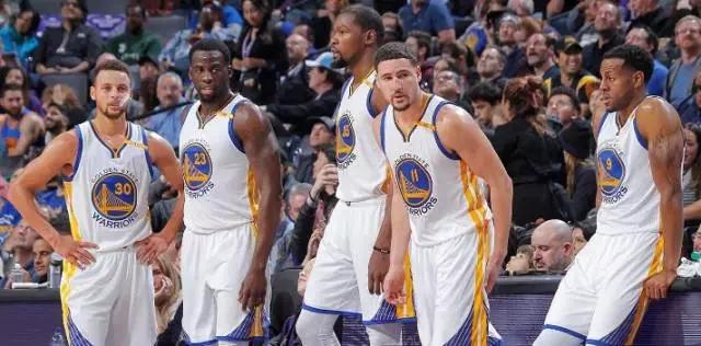 弗利克与戈策重聚，回忆起那次赢得2014年世界杯的关键谈话（弗利克与戈策再聚首，忆起助力2014世界杯夺冠的关键谈话）