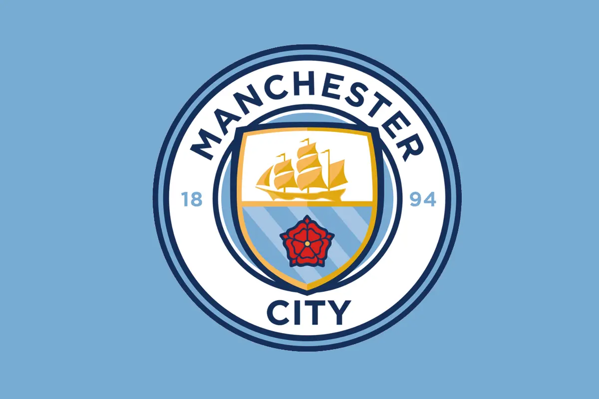 记者：泰山不会放弃成绩搞年轻化，韩鹏明年是否执教还没定（记者称泰山队不为年轻化牺牲成绩，韩鹏明年执教去留未定）