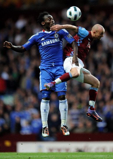 足球中超球队再度更换外援，阵容大洗牌（中超球队再度调整外援，阵容全面重组）