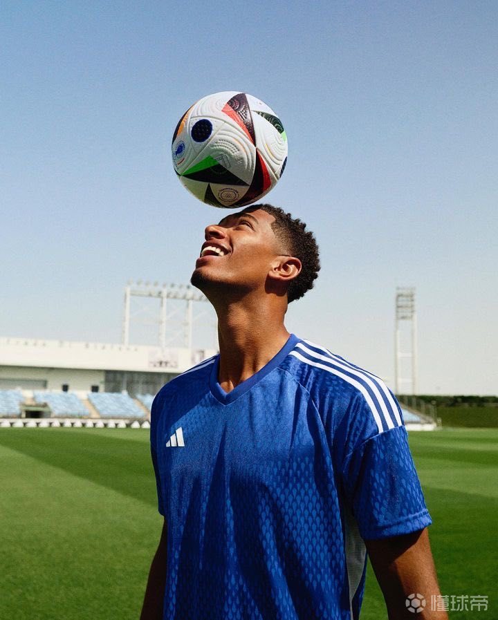 基米希：卡尔？能在拜仁表现出色并成为首发理应入选国家队（基米希：卡尔只要在拜仁发挥出色并坐稳主力，就应当入选国家队）